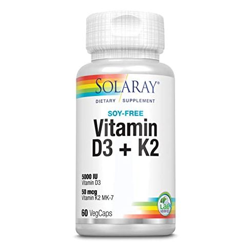 Vitamin D3 + K2 de Solaray es un complemento alimenticio que combina dos nutrientes clave para la salud ósea.