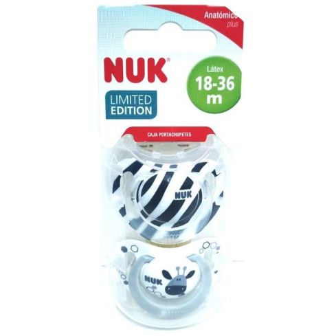 Tetina de látex con forma anatómica exclusiva que imita el pezón de la madre durante la lactancia y que se adapta perfectamente al paladar del bebé.